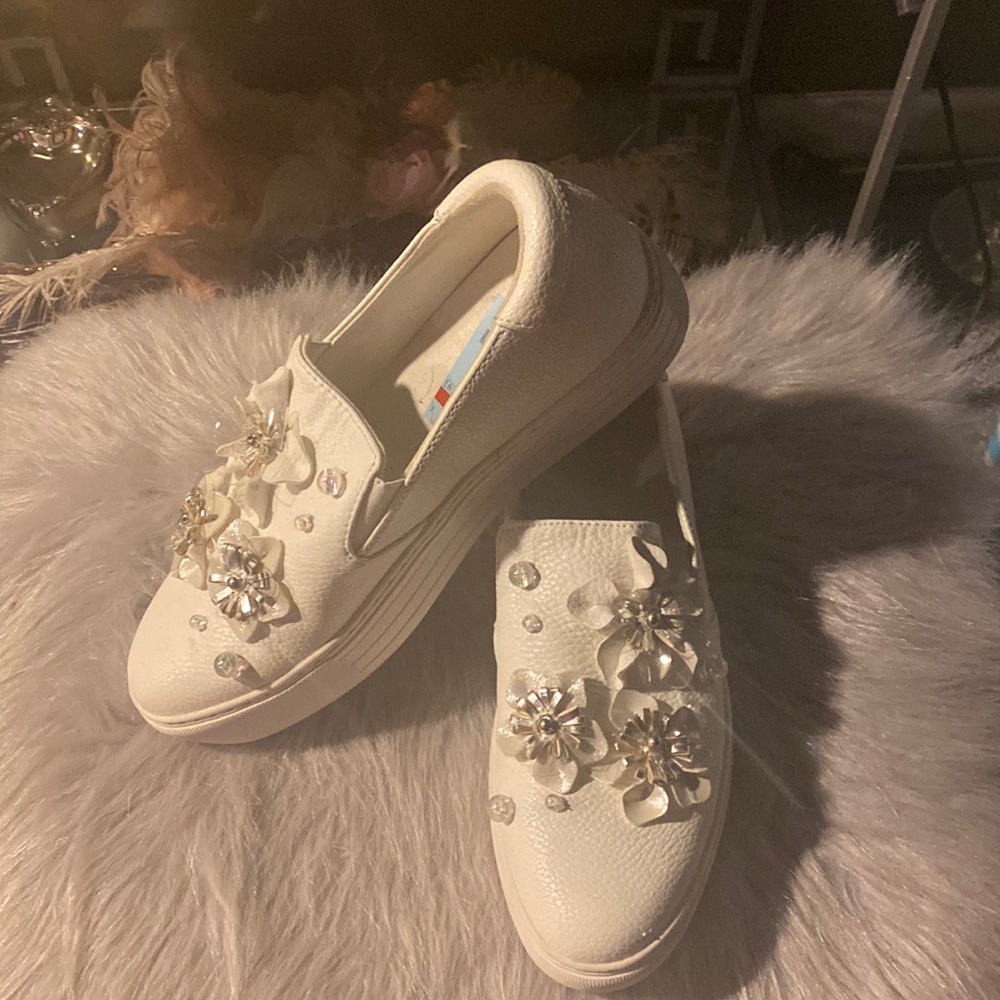 Kenneth Cole reaction sneakers never worn